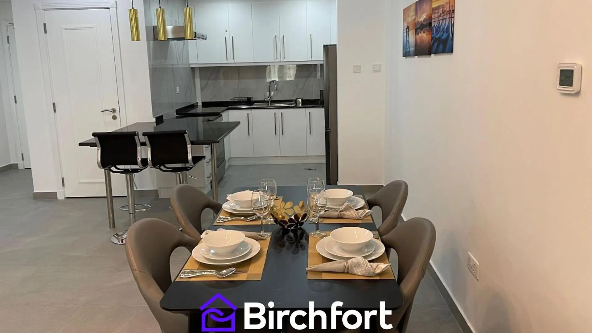 Birchfort - Newly Renovated Unique 1 Bedroom Apartment Dubai