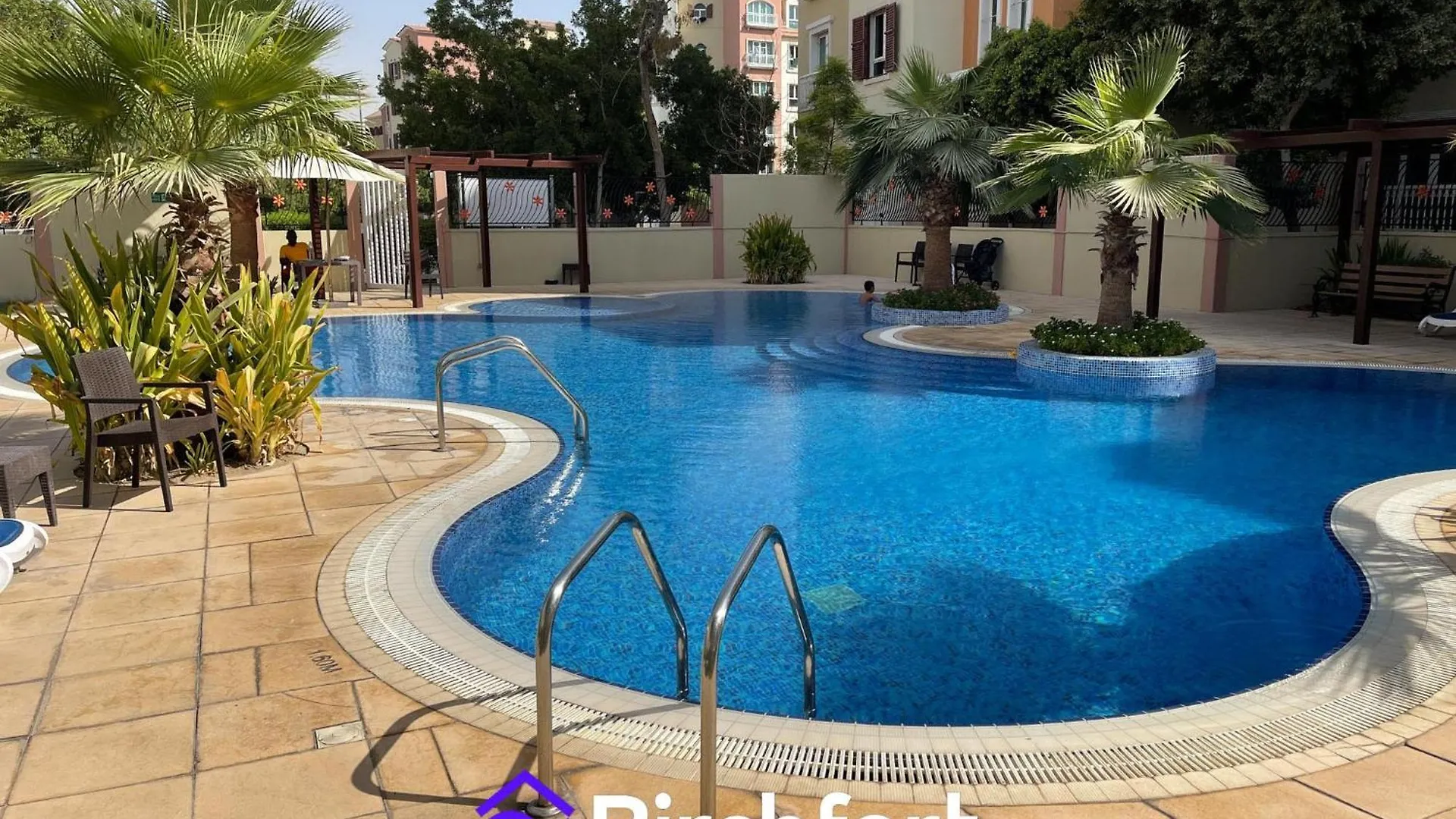 Birchfort - Newly Renovated Unique 1 Bedroom Apartment Dubai